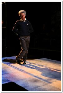 Simon la gadouille de Rob Evans - la Strada cie