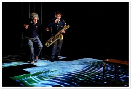 Simon la gadouille de Rob Evans - la Strada cie