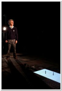 Simon la gadouille de Rob Evans - la Strada cie